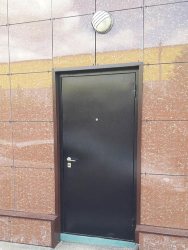 door-081
